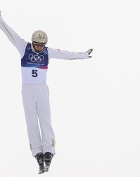 易倍体育官方入口-第四金！王心迪斩获自由式滑雪男子空中技巧金牌